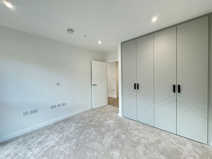 1 Bedroom Flat To Rent In Goodchild Road, London, N4