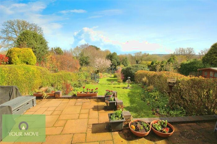 4 Bedroom Bungalow For Sale In Stourbridge Road, Fairfield, Bromsgrove, Worcestershire, B61