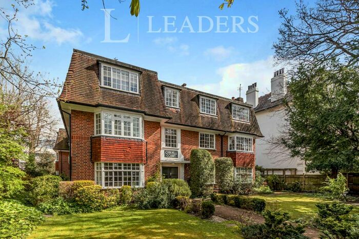 2 Bedroom Apartment To Rent In Oak Hill Court, Oak Hill Road, KT6