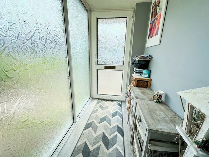 3 Bedroom Semi-Detached House For Sale In Woodford Close, Great Clacton, Essex, CO15