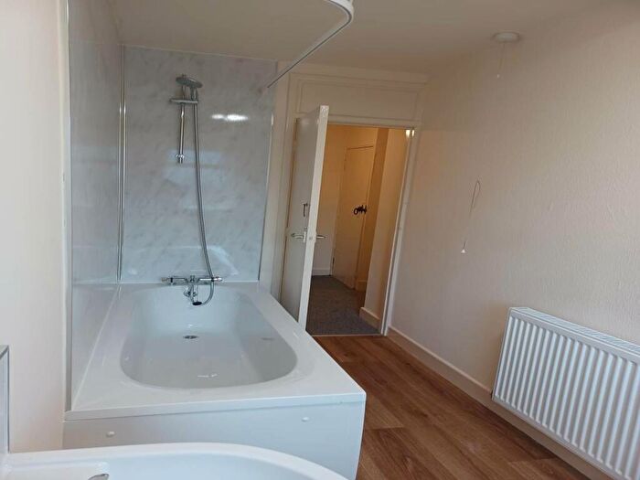 1 Bedroom House To Rent In Highgate Road, Clayton Heights, Bradford, BD13