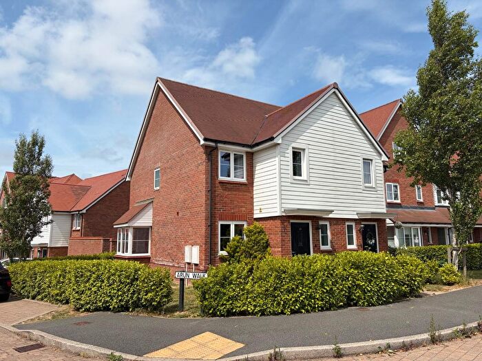 2 Bedroom Semi-Detached House For Sale In Stillwell Way, Faygate, Horsham, RH12