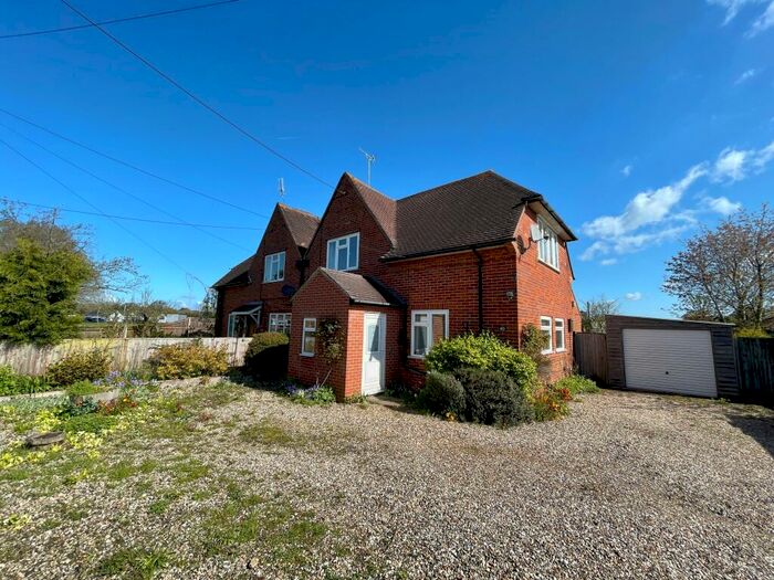 3 Bedroom Semi-Detached House For Sale In Heath Road, Bradfield Southend, RG7