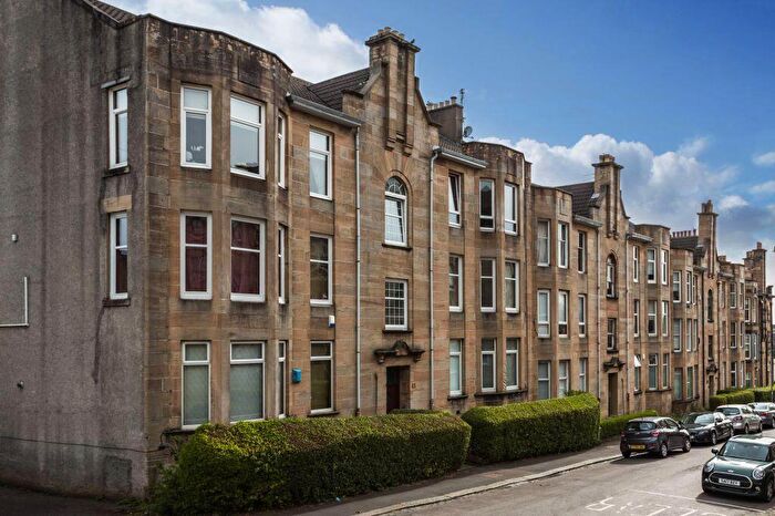 2 Bedroom Flat For Sale In / South Park Drive, Paisley, PA2