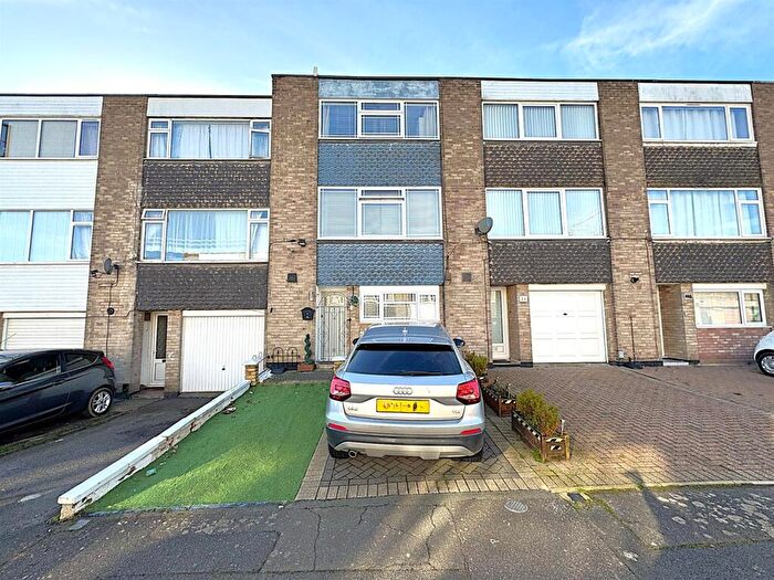 4 Bedroom Town House For Sale In Carron Close, Corby, NN17