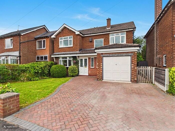 3 Bedroom Detached House For Sale In Brookside Lane, High Lane, Stockport, SK6