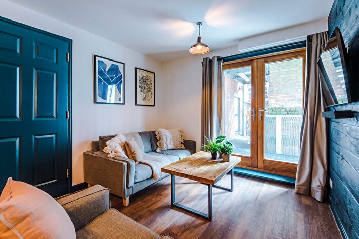 5 Bedroom Property To Rent In Flat, Shoe Amp; Boot Factory, Leicester, LE2