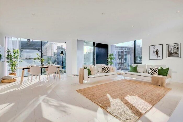 3 Bedroom Flat To Rent In Latitude House, Oval Road, Primrose Hill, NW1