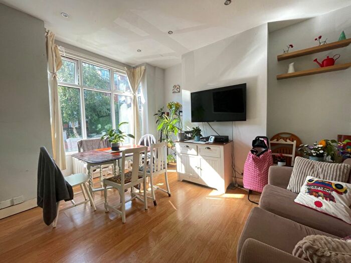 4 Bedroom Terraced House To Rent In Lumley Avenue, Burley, Leeds, LS4