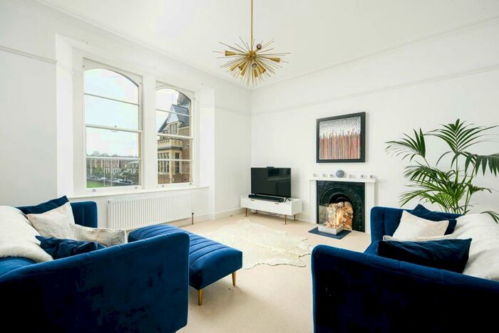 4 Bedroom Apartment To Rent In Percival Road, Bristol, BS8