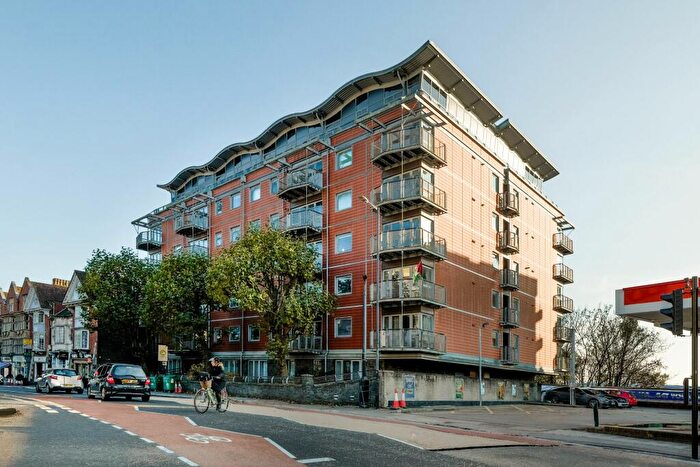 2 Bedroom Flat For Sale In The Panoramic, Bristol, BS1