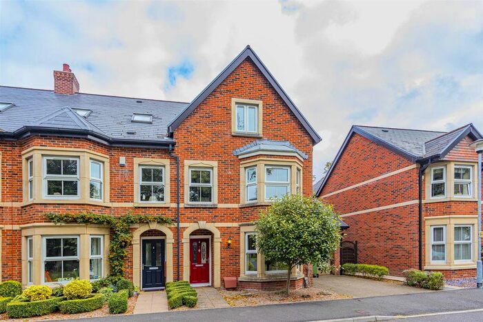 4 Bedroom End Of Terrace House To Rent In Heol Wilf Wooller, Pontcanna, Cardiff, CF11