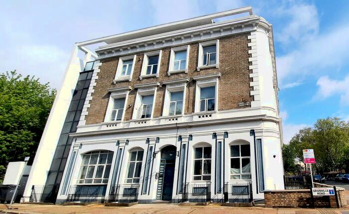 3 Bedroom Apartment To Rent In Cambridge Road, London, NW6