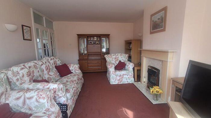 2 Bedroom Semi-Detached Bungalow For Sale In Burton Rise, Walesby, NG22