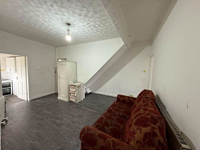3 Bedroom Maisonette To Rent In Pretoria Road, Bordesley Green, B9