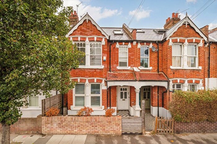 5 Bedroom Property To Rent In Dunraven Road, Shepherds Bush, W12