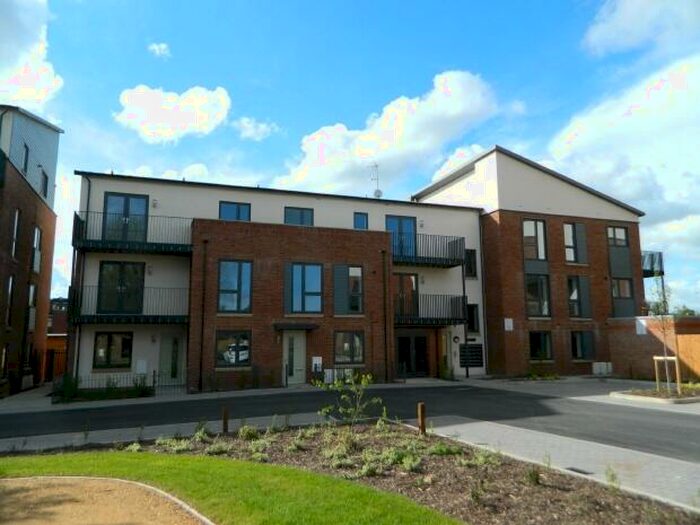 1 Bedroom Flat To Rent In Garland Court, Horsham, RH12