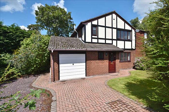4 Bedroom Detached House For Sale In Yarrow Gate, Chorley, PR7