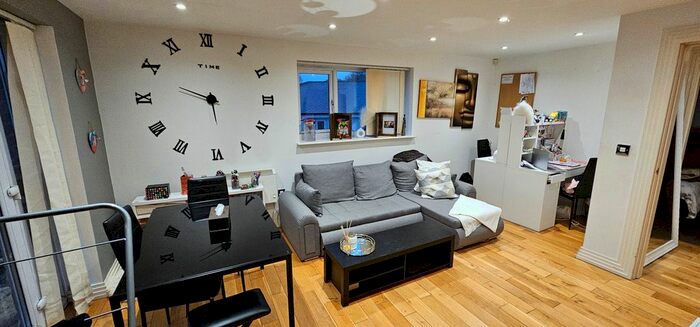 1 Bedroom Flat To Rent In Royle Green Road, Manchester, M22