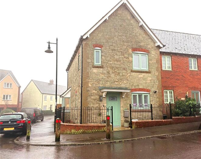 3 Bedroom Semi Detached House For Sale In Gower Road, Shaftesbury, Dorset, SP7