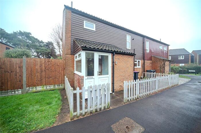 3 Bedroom Semi-Detached House To Rent In Eagle Court, Hertford, Hertfordshire, SG13