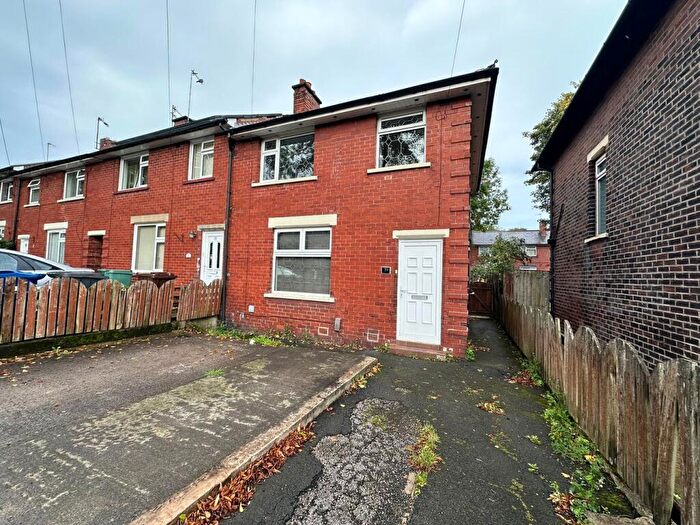 3 Bedroom Semi-Detached House To Rent In Westminster Avenue, Whitefield, Manchester, M45