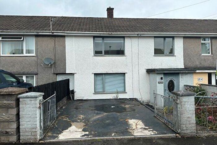 3 Bedroom Property To Rent In Fifth Avenue, Abertawe, SA6