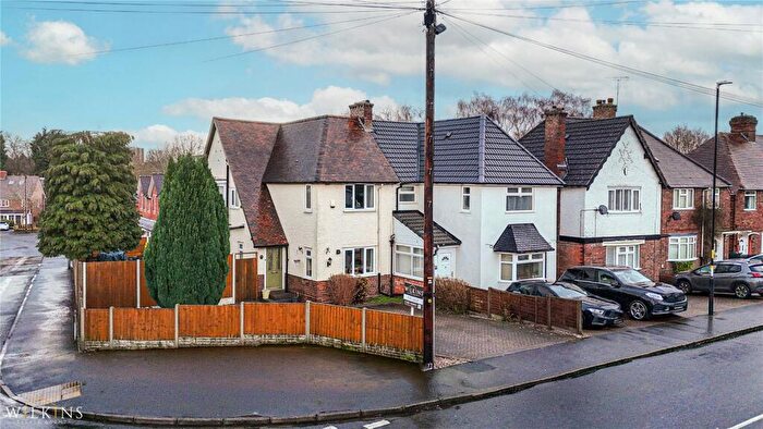 3 Bedroom Semi Detached House For Sale In Coles Lane, Sutton Coldfield, West Midlands, B72