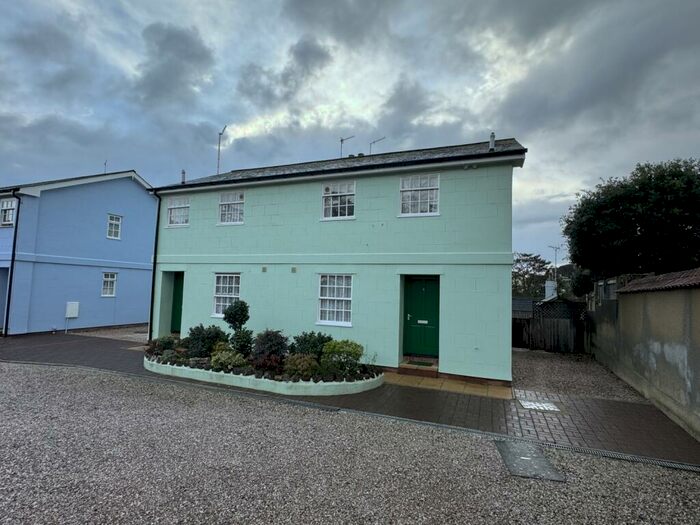 3 Bedroom Semi-Detached House To Rent In Cleveland Place, Dawlish, EX7