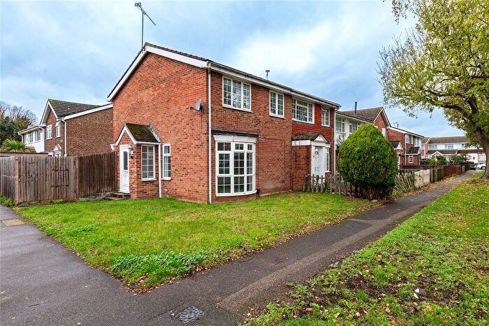 3 Bedroom End Of Terrace House To Rent In Thistle Walk, Sittingbourne, Kent, ME10