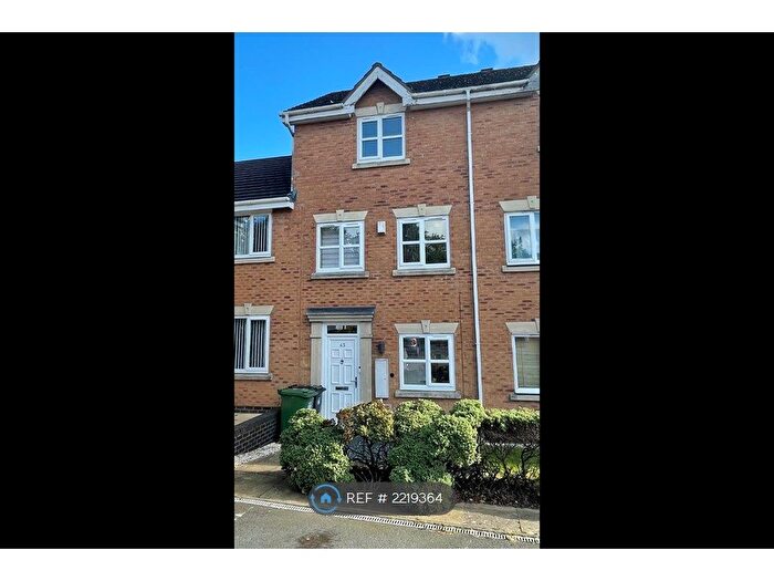 3 Bedroom Terraced House To Rent In Honeychurch Close, Redditch, B98