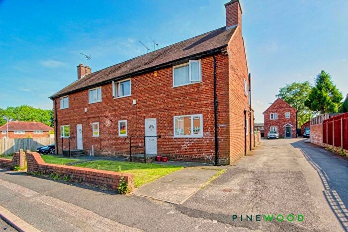 5 Bedroom Semi-Detached House For Sale In Woodside Place, Holmgate, Clay Cross, Chesterfield, S45