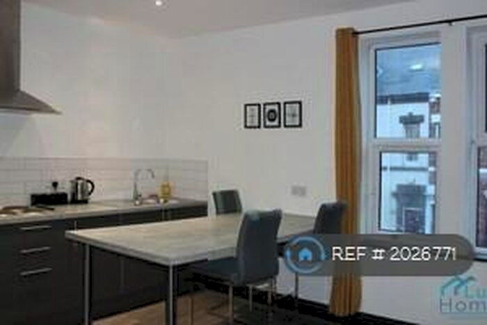 5 Bedroom Terraced House To Rent In Granville St, Gateshead, NE8