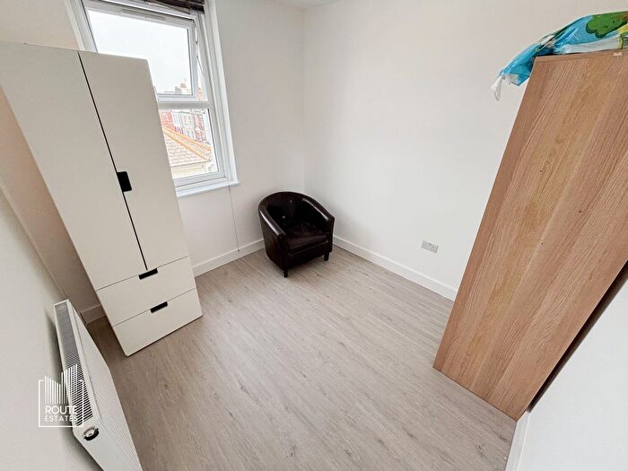 Studio To Rent In Green Lanes, Hornsey, N4