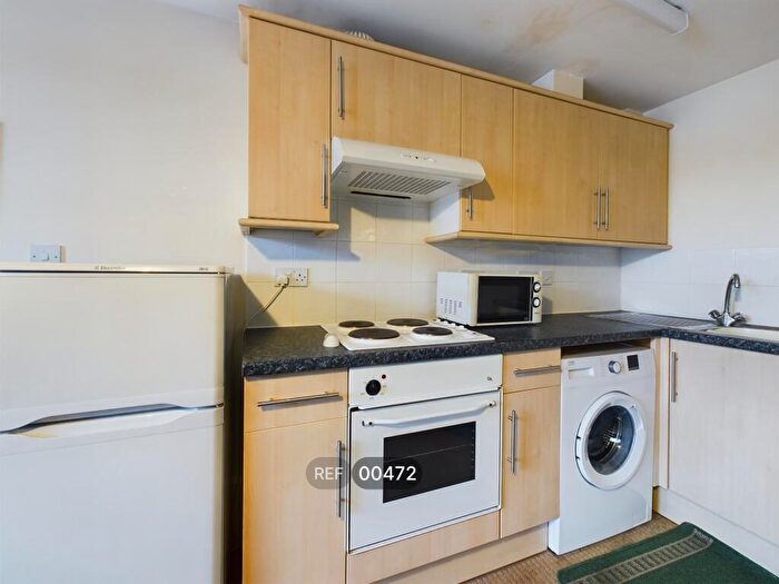1 Bedroom Apartment To Rent In Rosedale Mansions, Boulevard, HU3