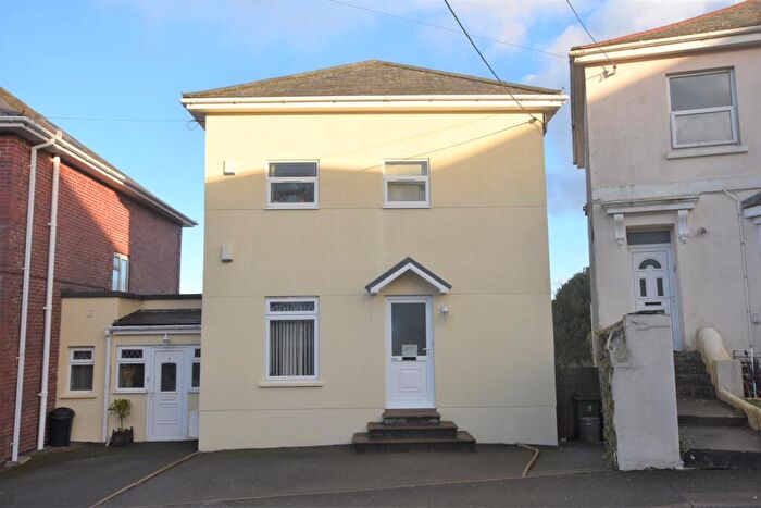 2 Bedroom Maisonette To Rent In Belle Vue Road, Saltash, PL12
