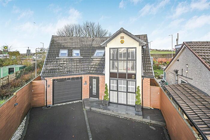 5 Bedroom Detached House For Sale In Beehive Green, Westhoughton, BL5