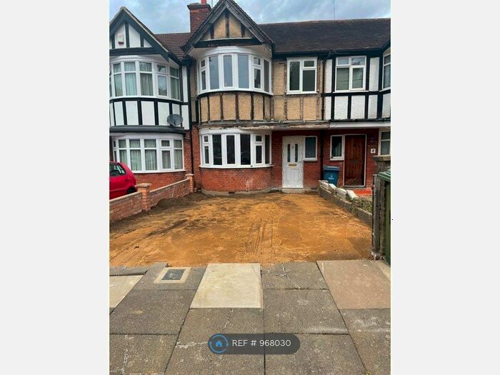 3 Bedroom Terraced House To Rent In Clitheroe Avenue, Harrow, HA2