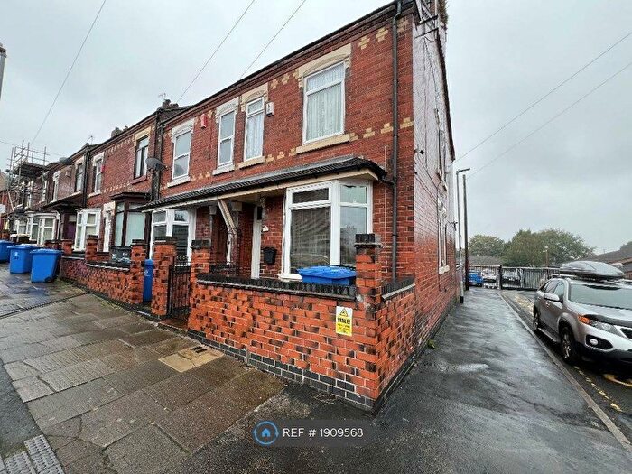 3 Bedroom End Of Terrace House To Rent In Barthomley Road, Stoke-On-Trent, ST1