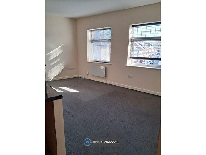 1 Bedroom Flat To Rent In Outram St, Sutton In Ashfield, NG17