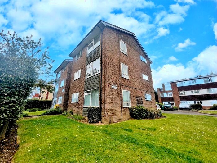 2 Bedroom Flat To Rent In Cranford Gardens, Bognor Regis, Arun, PO21