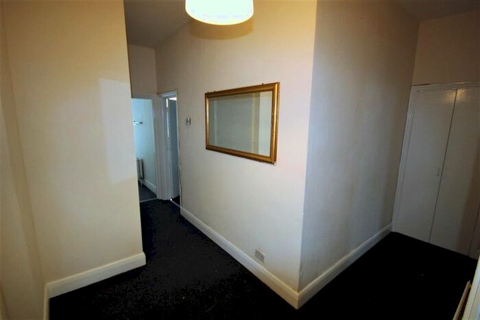 2 Bedroom Flat To Rent In High Road, London, N17