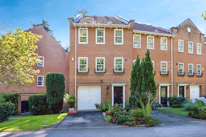 4 Bedroom End Terrace House For Sale In Branksome Wood Road, Bournemouth, Dorset, BH4