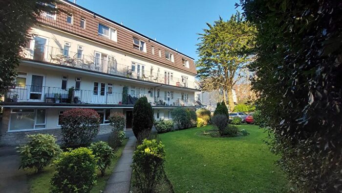 Studio To Rent In Pinelands, Knyveton Road, Bournemouth, BH1