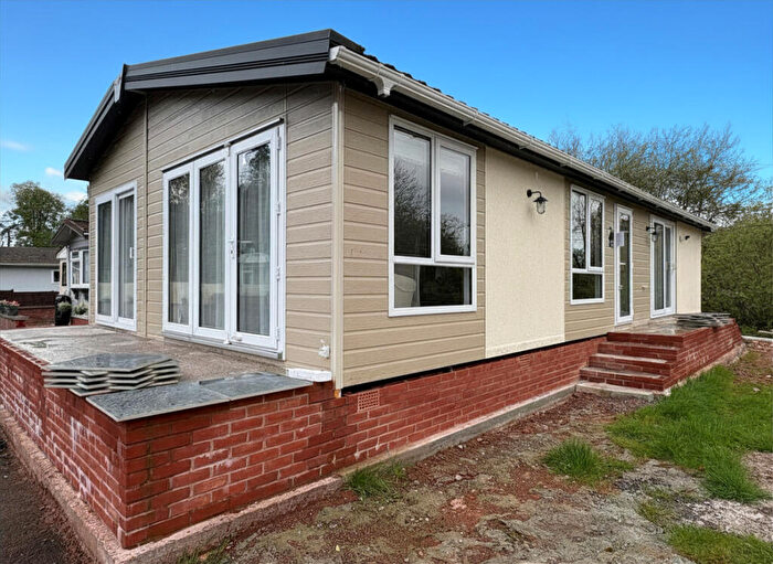 2 Bedroom Park Home For Sale In Underhill Park, Tiverton, EX16
