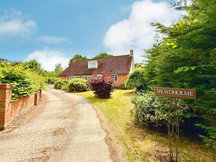 4 Bedroom Detached House For Sale In Staithe Road, Hickling, NR12