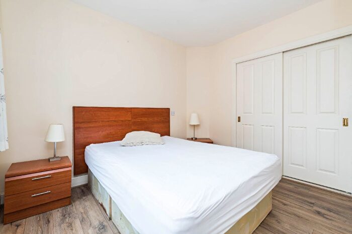 1 Bedroom Flat To Rent In Harrowby Street, Marylebone, London, W1H