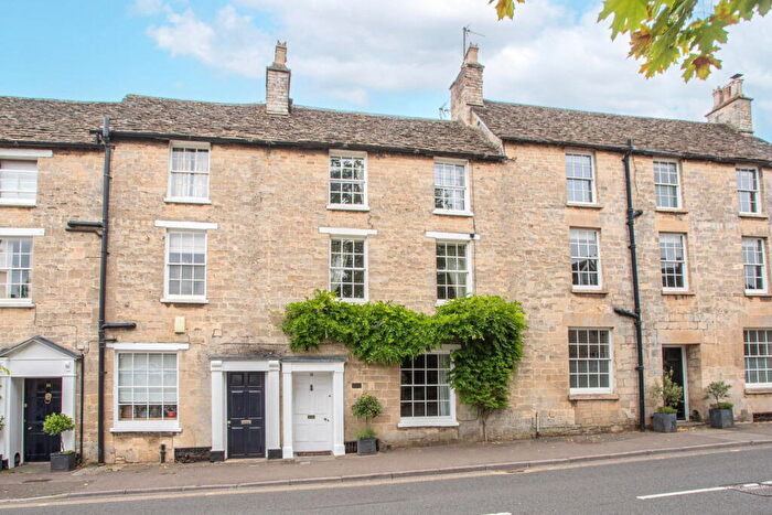 3 Bedroom Town House For Sale In New Church Street, Tetbury, GL8