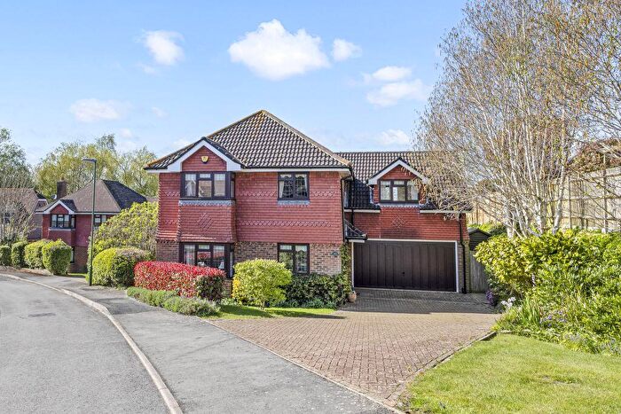 4 Bedroom Detached House For Sale In Chanctonbury View, Henfield, BN5
