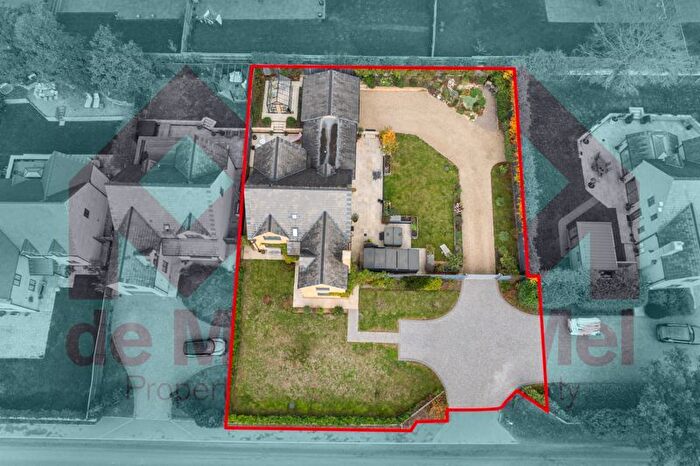 4 Bedroom Detached House For Sale In Stow Road, Toddington, GL54